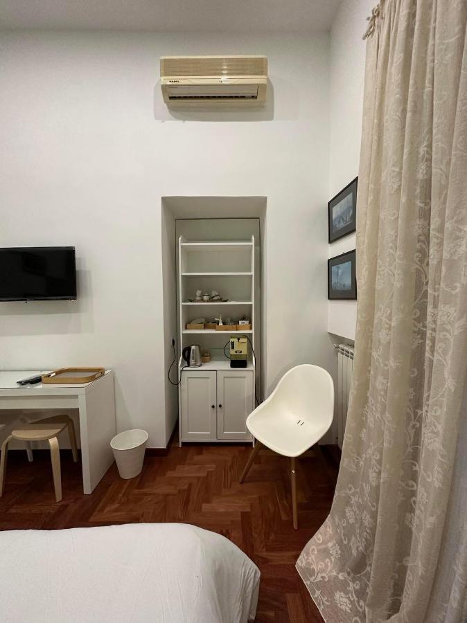 La Stanza Di Eleonora Acomodação com café da manhã Nápoles Exterior foto